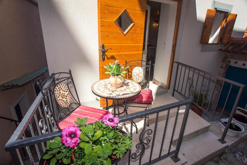 Holiday Home Smokovec Vrbnik Exteriér fotografie