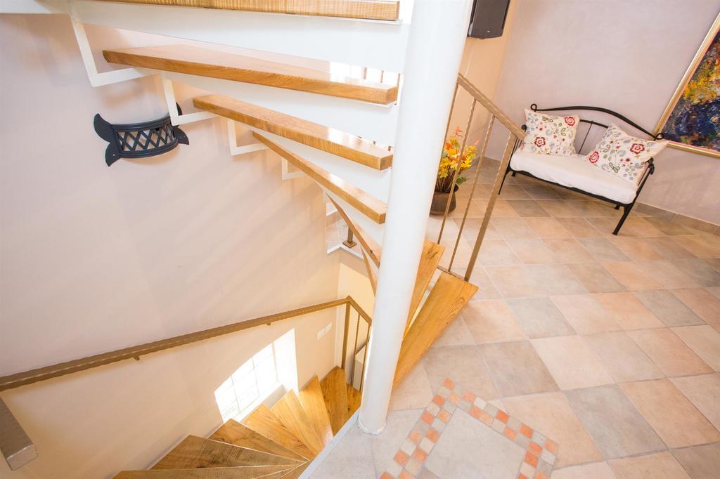 Holiday Home Smokovec Vrbnik Exteriér fotografie